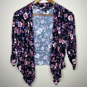 About a Girl Size Small Floral Cropped Cardigan